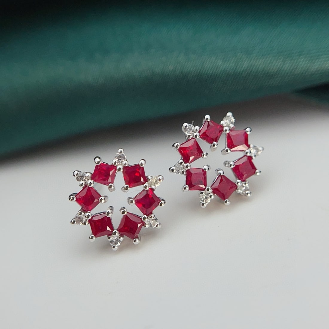 14k Gold 1.35 Ct Natural Ruby & Sapphire Earrings - 4