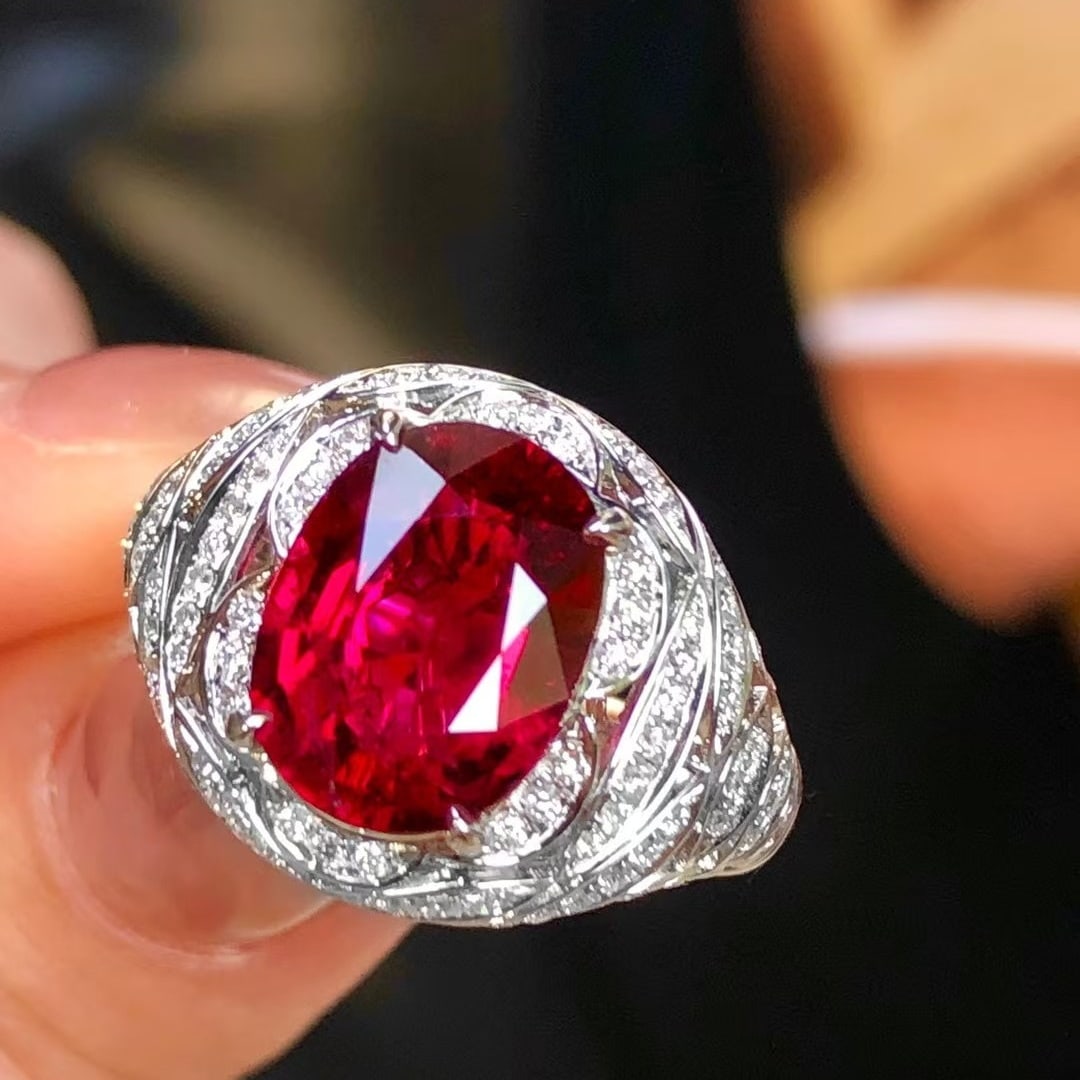 14k Gold 3.68 Ctw Natural Tourmaline & Diamond Ring: Ref:231019092 // gold content:14k gold // ring size:7. 25us // // main gemstone:tourmaline // shape:oval // carat weight:3. 1ct // color:rubellite // treatment:natural // // adjacent gemstone 2 : diam