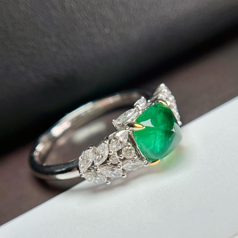 14k Gold 1.5 Ct Natural Emerald & Diamond Ring - 6