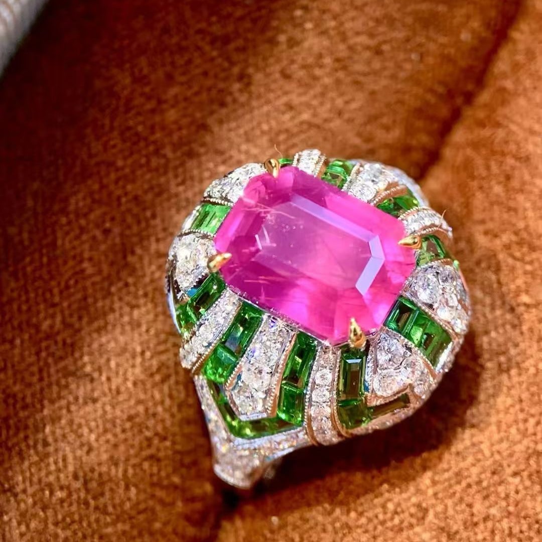 14k Gold 6.68 Ctw Natural Sapphire & Diamond Ring: Ref:231019098 // gold content:14k gold // ring size:7. 25us // // main gemstone:sapphire // shape:octagonal // carat weight:5. 7ct // color:pink // treatment:natural // // adjacent gemstone 2 :
