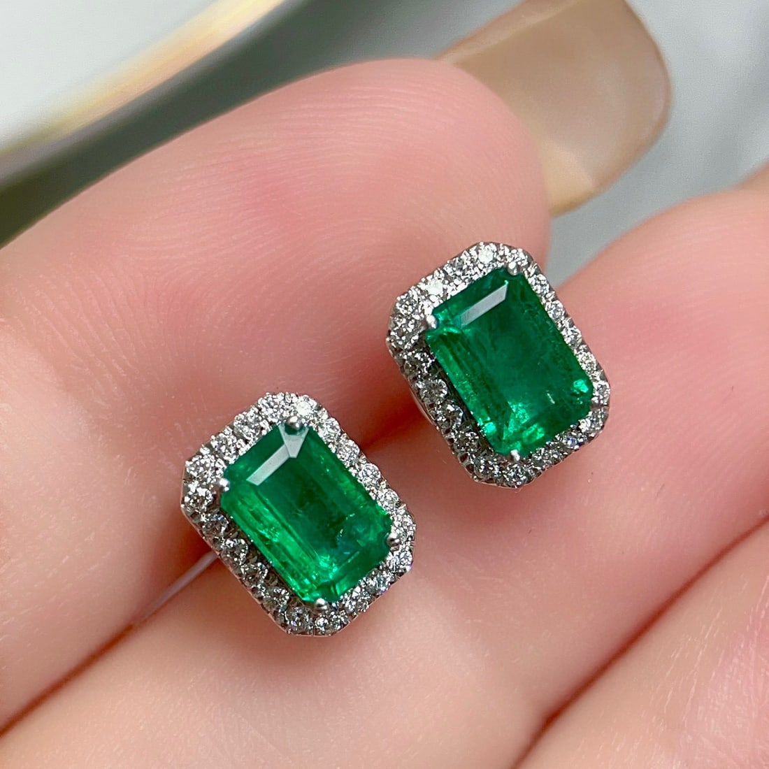 14k Gold 1.55 Ctw Natural Emerald & Diamond Earrings - 2