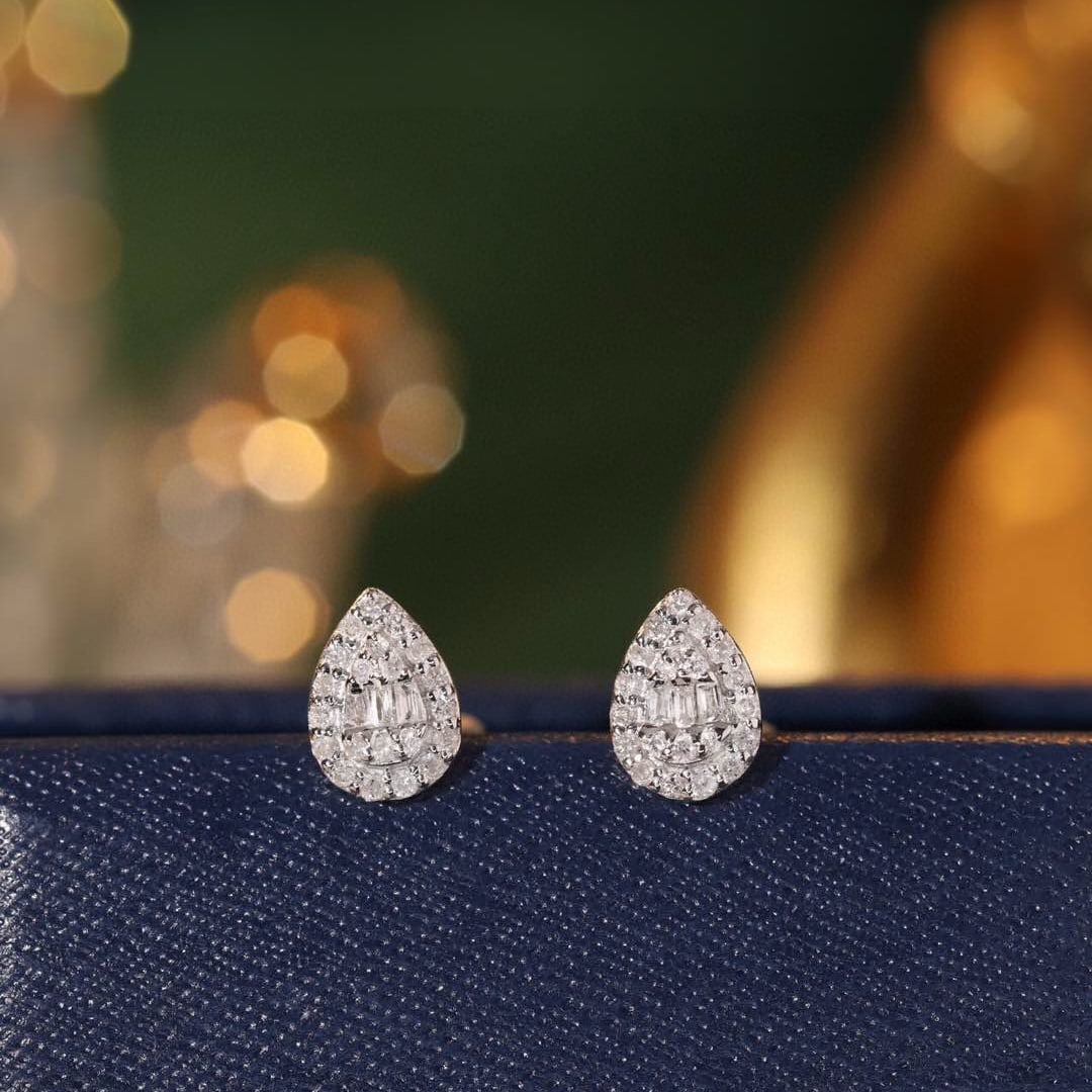 14k Gold 0.16 Ct Natural H Diamond Earrings: Ref:231019123 // gold content:14k gold // main gemstone:diamond // shape:multiply // carat weight:0. 16ct // clarity grade:vs-si // color:h // treatment:natural // Condition: New Low Estimate: 1100