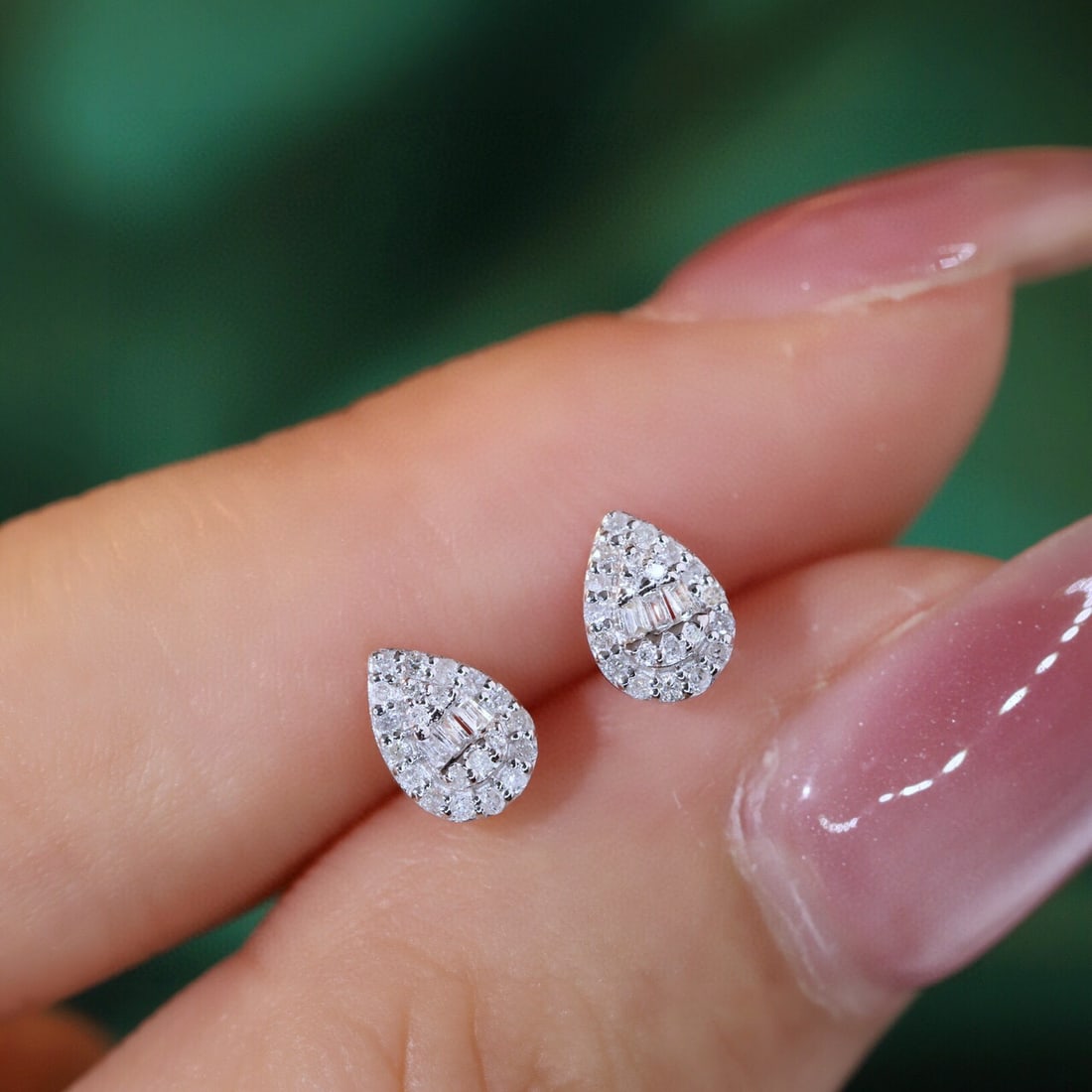 14k Gold 0.16 Ct Natural H Diamond Earrings - 4