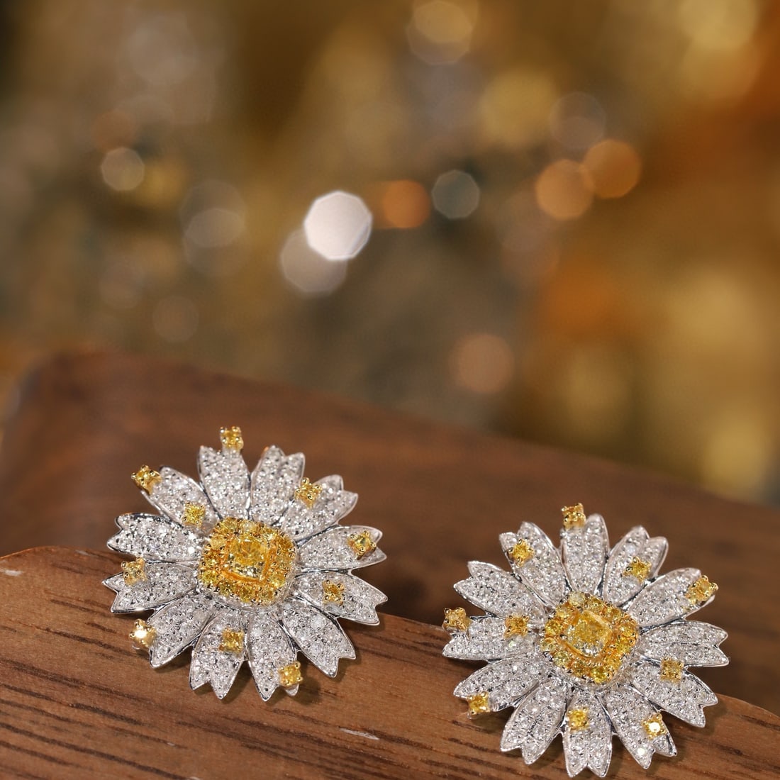 14k Gold 0.9 Ct Natural Yellow Diamond & Diamond Earrings - 6