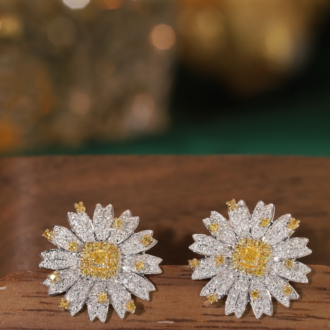 14k Gold 0.9 Ct Natural Yellow Diamond & Diamond Earrings - 7