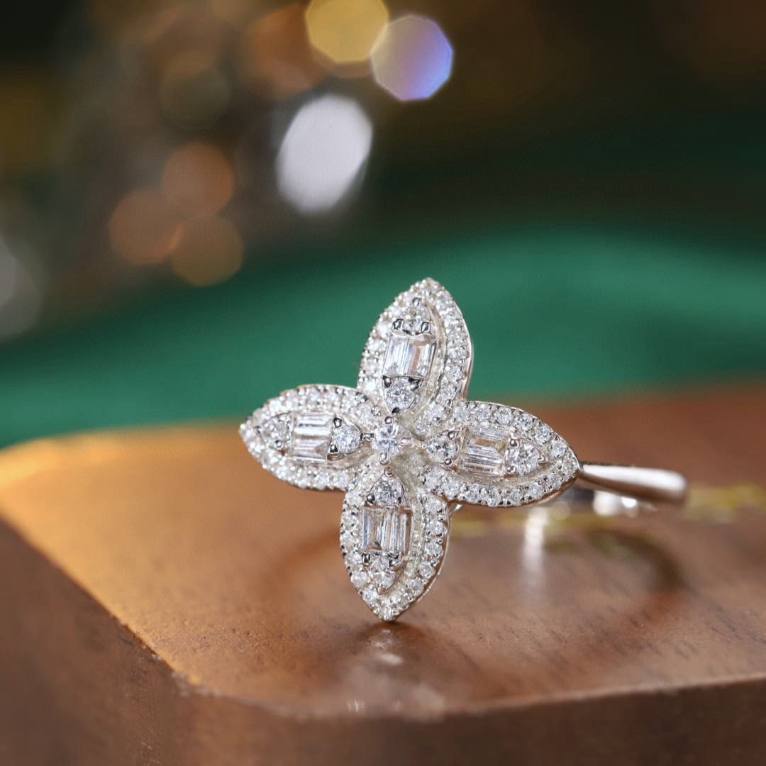 14k Gold 0.45 Ct Natural H Diamond Ring: Ref:231019131 // gold content:14k gold // ring size:7. 25us // // main gemstone:diamond // shape:multiply // carat weight:0. 45ct // clarity grade:vs-si // color:h // treatment:natural // High
