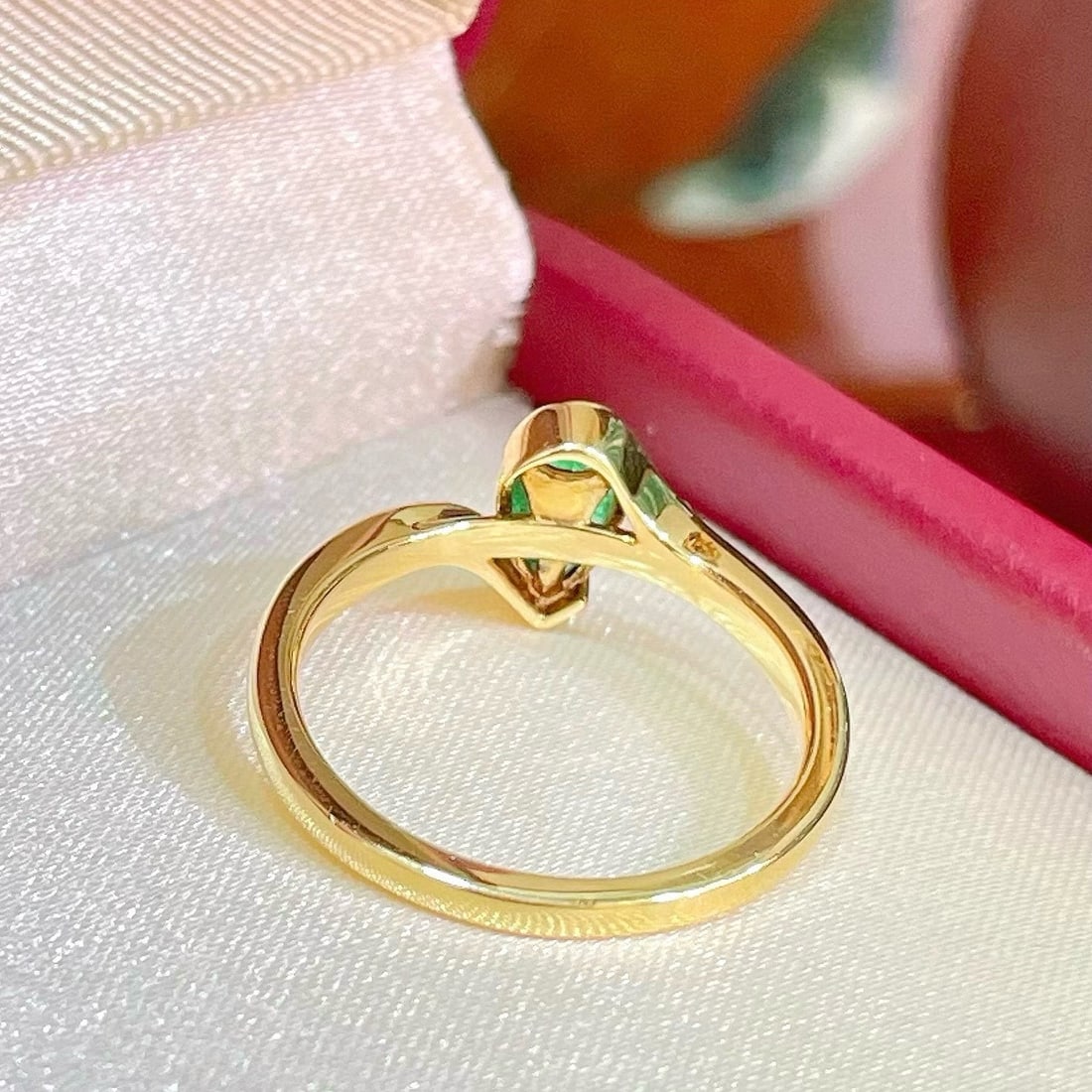 14k Gold 0.68 Ctw Natural Emerald & Diamond Ring - 3