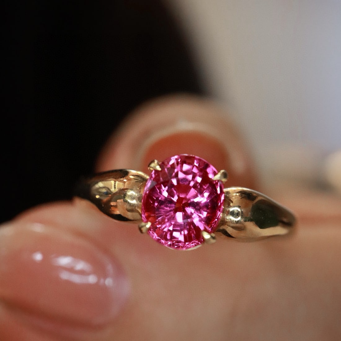 14k Gold 1.32 Ct Natural Tourmaline Ring: Ref:231019138 // gold content:14k gold // ring size:7. 25us // // main gemstone:tourmaline // shape:oval // carat weight:1. 32ct // color:pink // treatment:natural // Condition: New Low Estimate: