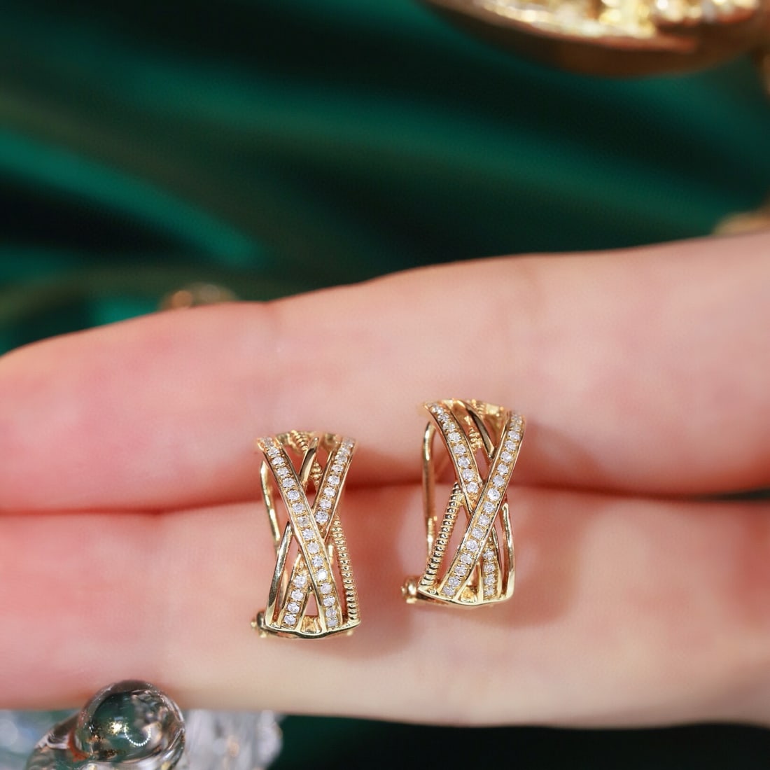 14k Gold 0.2 Ct Natural H Diamond Earrings - 4