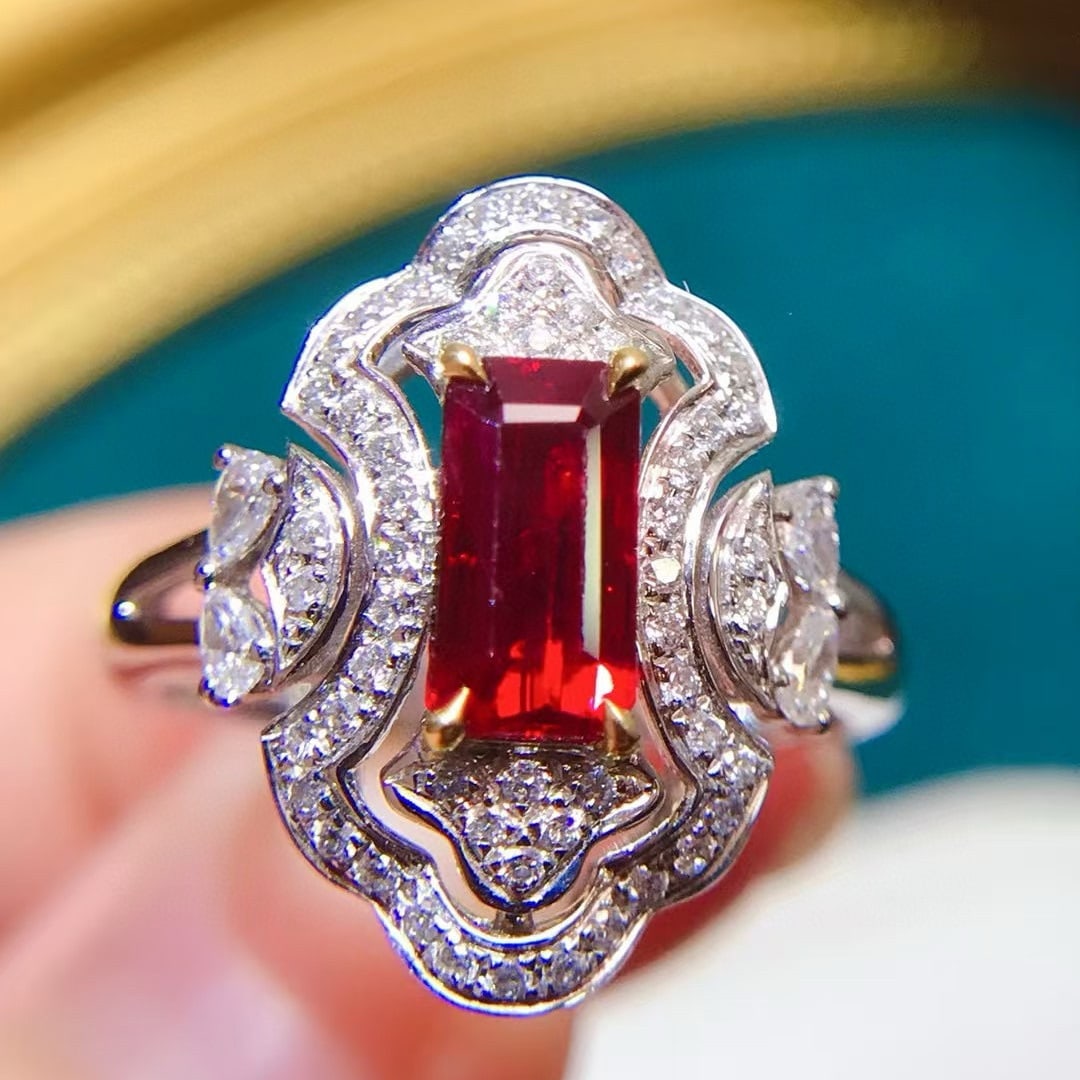 14k Gold 1.47 Ctw Natural Ruby & Diamond Ring: Ref:231019161 // gold content:14k gold // ring size:7. 25us // // main gemstone:ruby // shape:octagonal // carat weight:1. 02ct // color:red // treatment:natural // // adjacent gemstone 2 : diamond //