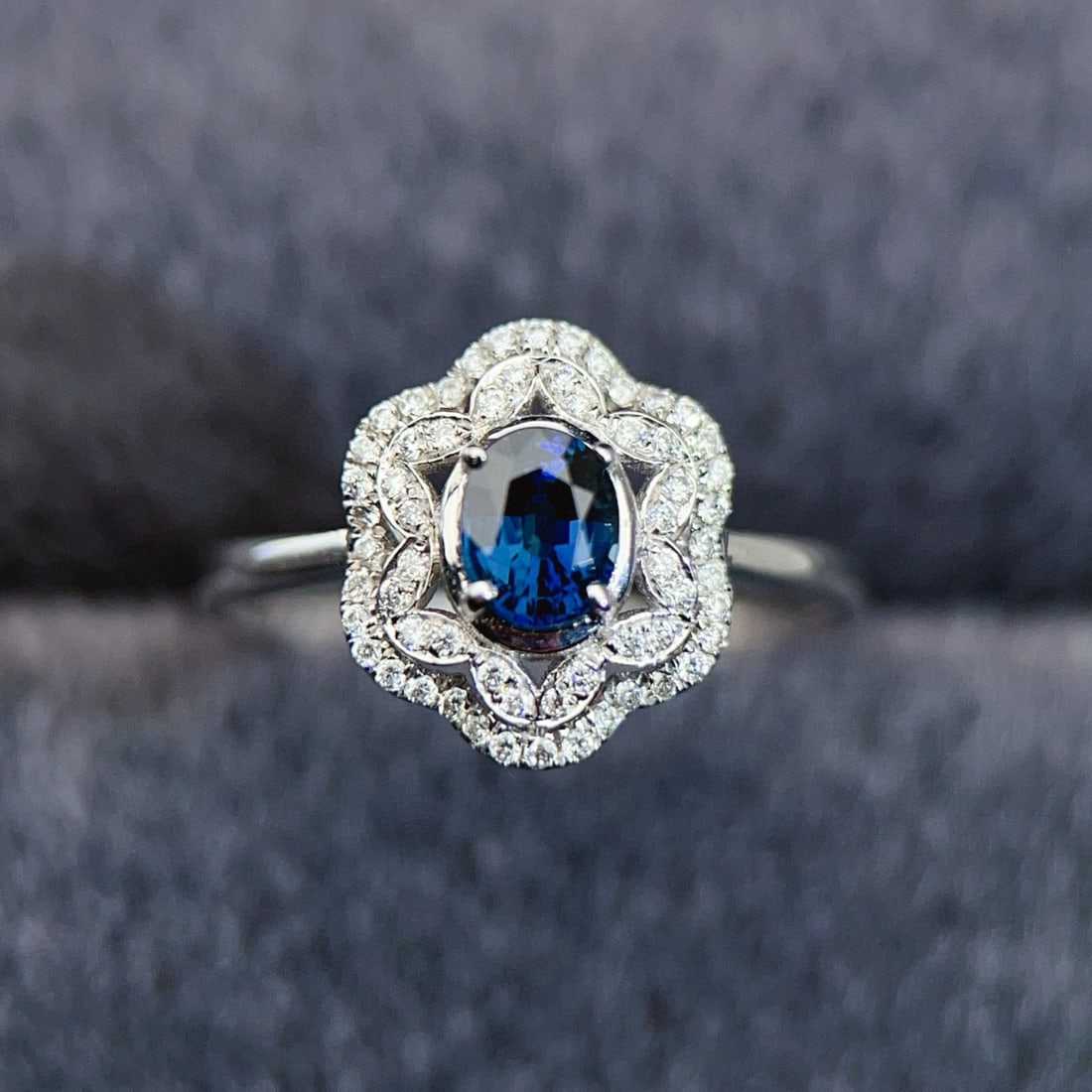 14k Gold 0.73 Ctw Natural Sapphire & Diamond Ring - 2