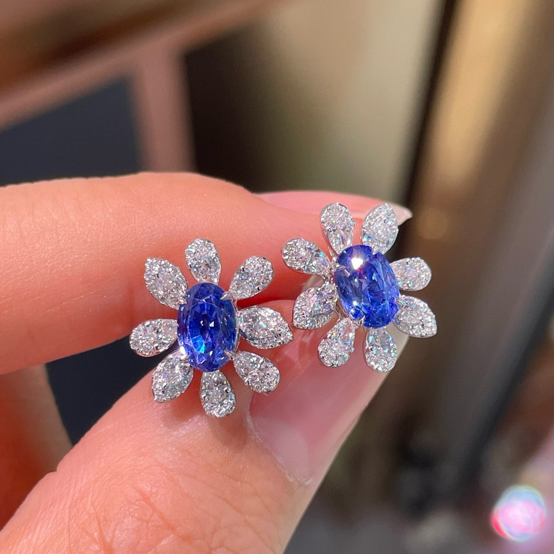 14k Gold 3.61 Ctw Natural Sapphire & Diamond Earrings: Ref:231019182 // gold content:14k gold // main gemstone:sapphire // shape:oval // carat weight:2. 56ct // color:blue // treatment:natural // // adjacent gemstone 2 : diamond // shape:multiply //