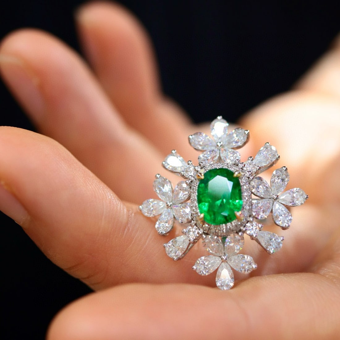 14k Gold 1.96 Ctw Natural Emerald & Diamond Ring - 6
