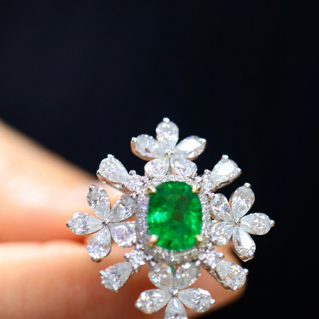14k Gold 1.96 Ctw Natural Emerald & Diamond Ring - 7