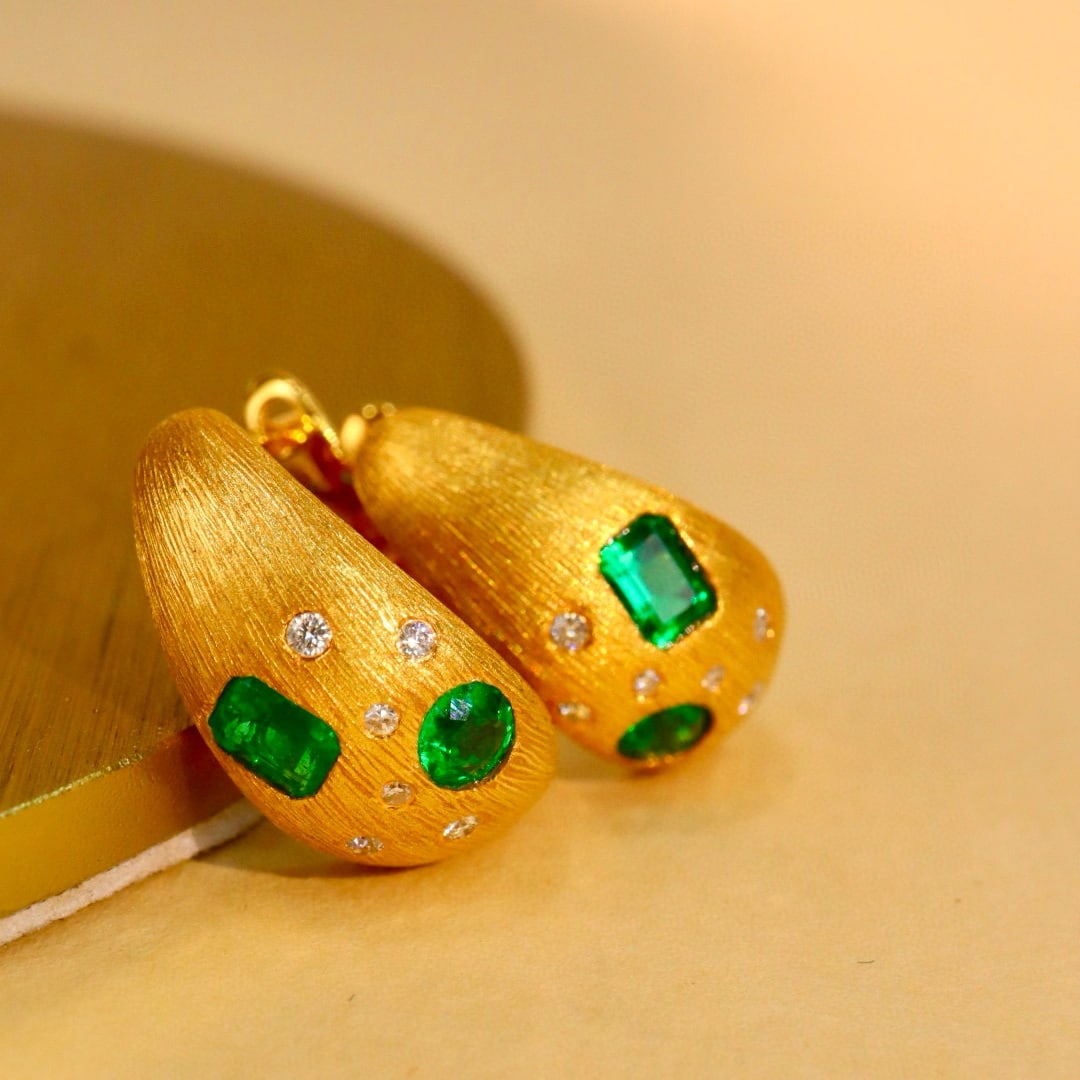 14k Gold 0.7 Ctw Natural Emerald & Diamond Earrings - 2