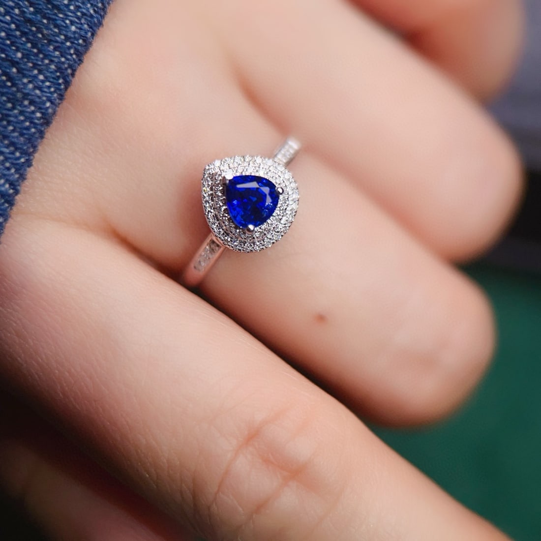 14k Gold 0.85 Ct Natural Sapphire & Diamond Ring - 5