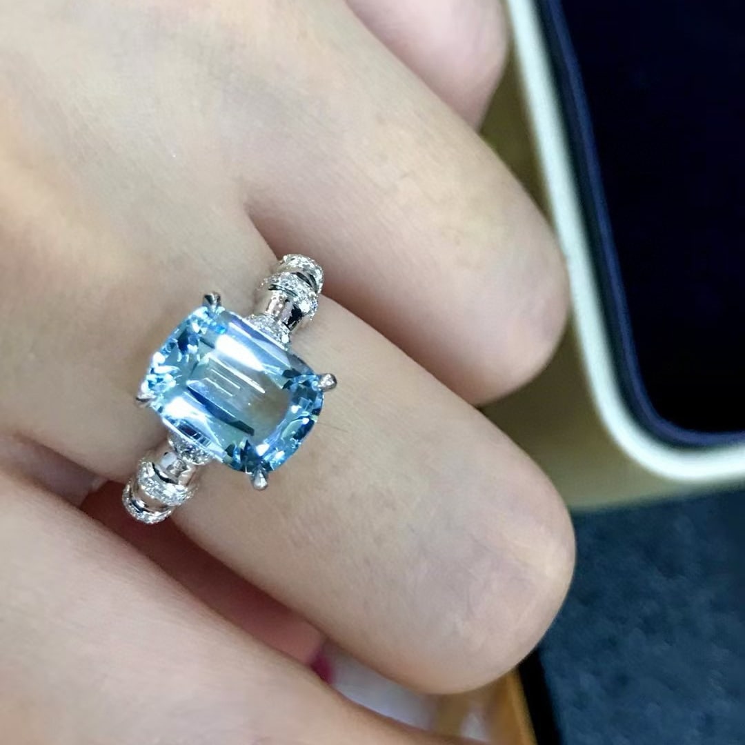 14k Gold 2.8 Ct Natural Aquamarine & Diamond Ring - 3