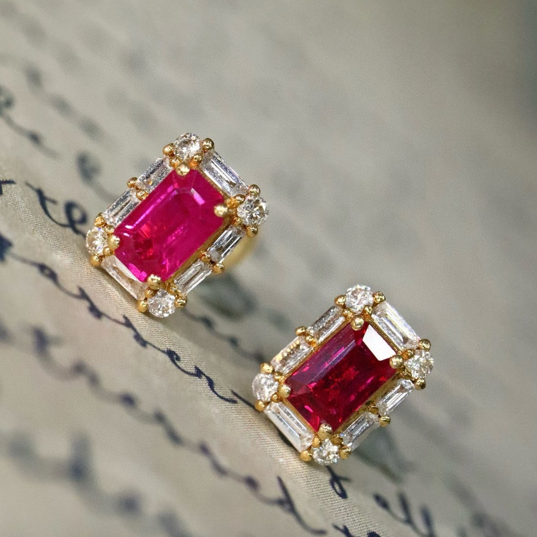 14k Gold 0.92 Ctw Natural Ruby & Diamond Earrings - 6