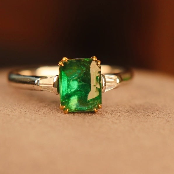 14k Gold 1.40 Ctw Natural Emerald & Diamond Ring (1 of 9)