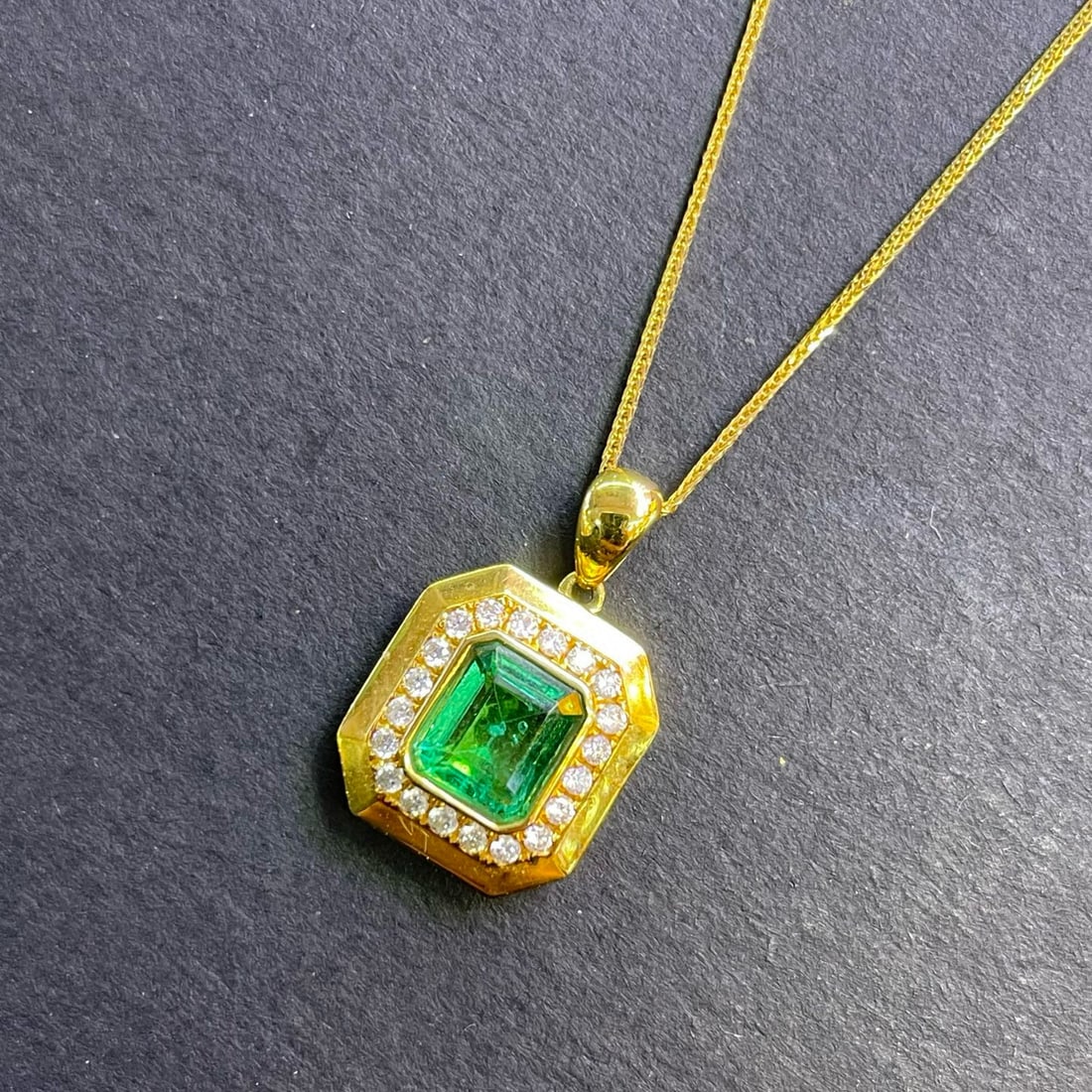 14k Gold 1.52 Ctw Natural Emerald & Diamond Pendant( Without Chain ) - 6