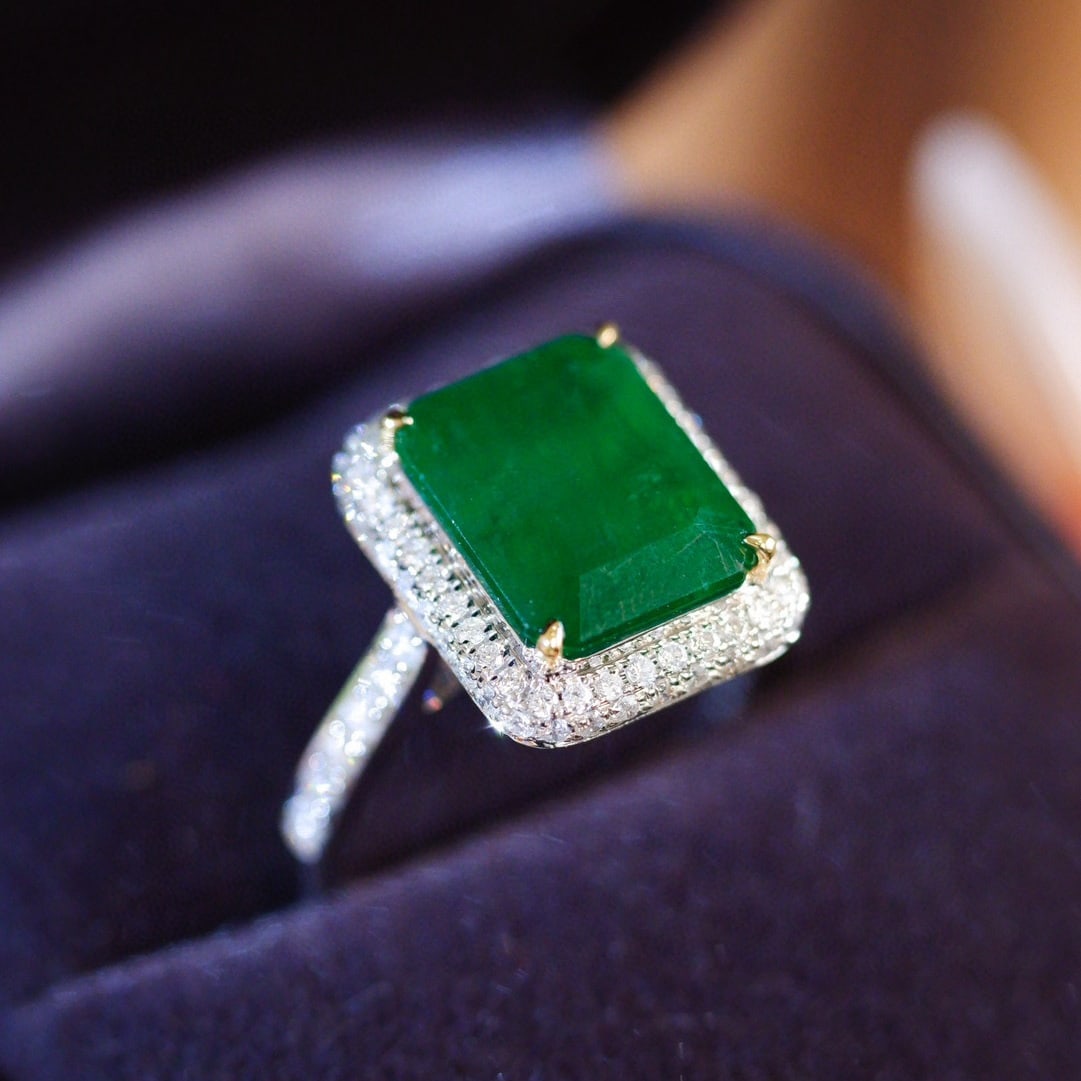 14k Gold 4.67 Ctw Natural Emerald & Diamond Ring - 3