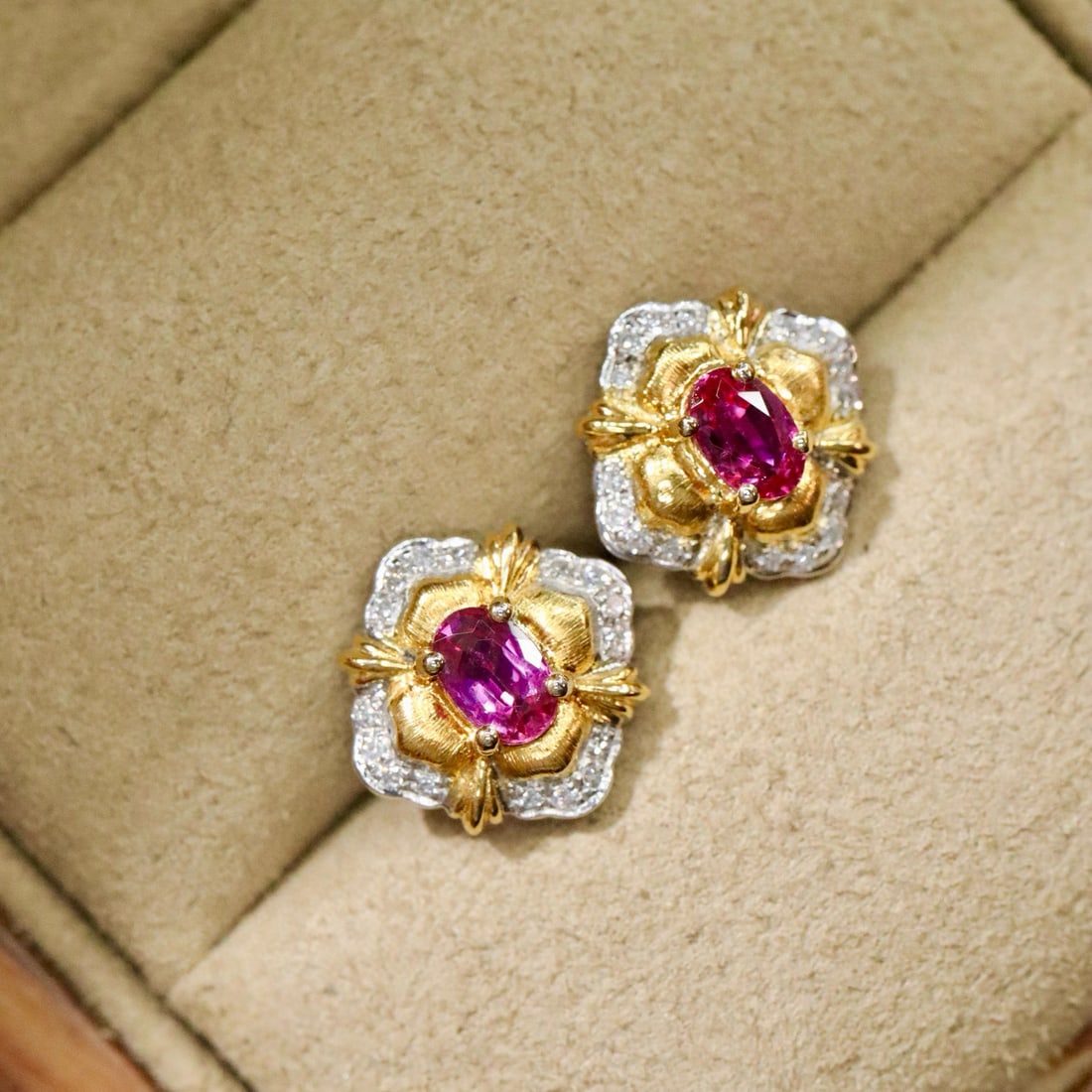 14k Gold 0.63 Ctw Natural Ruby & Diamond Earrings: Ref:231019235 // gold content:14k gold // main gemstone:ruby // shape:oval // carat weight:0. 54ct // color:red // treatment:natural // // adjacent gemstone 2 : diamond // shape:round // carat