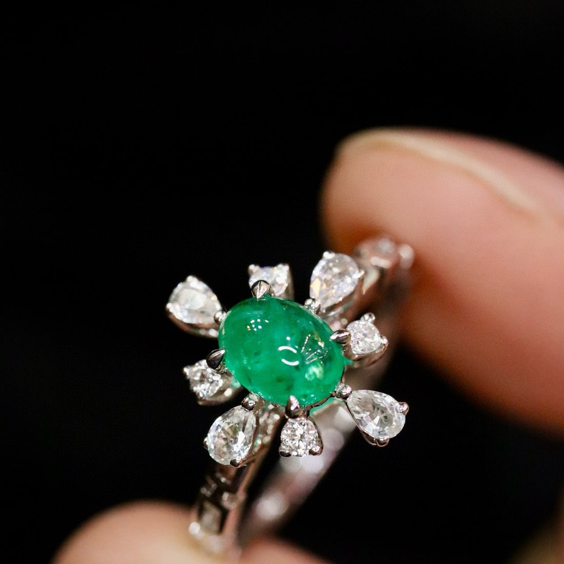 14k Gold 0.66 Ctw Natural Emerald & Diamond Ring - 4
