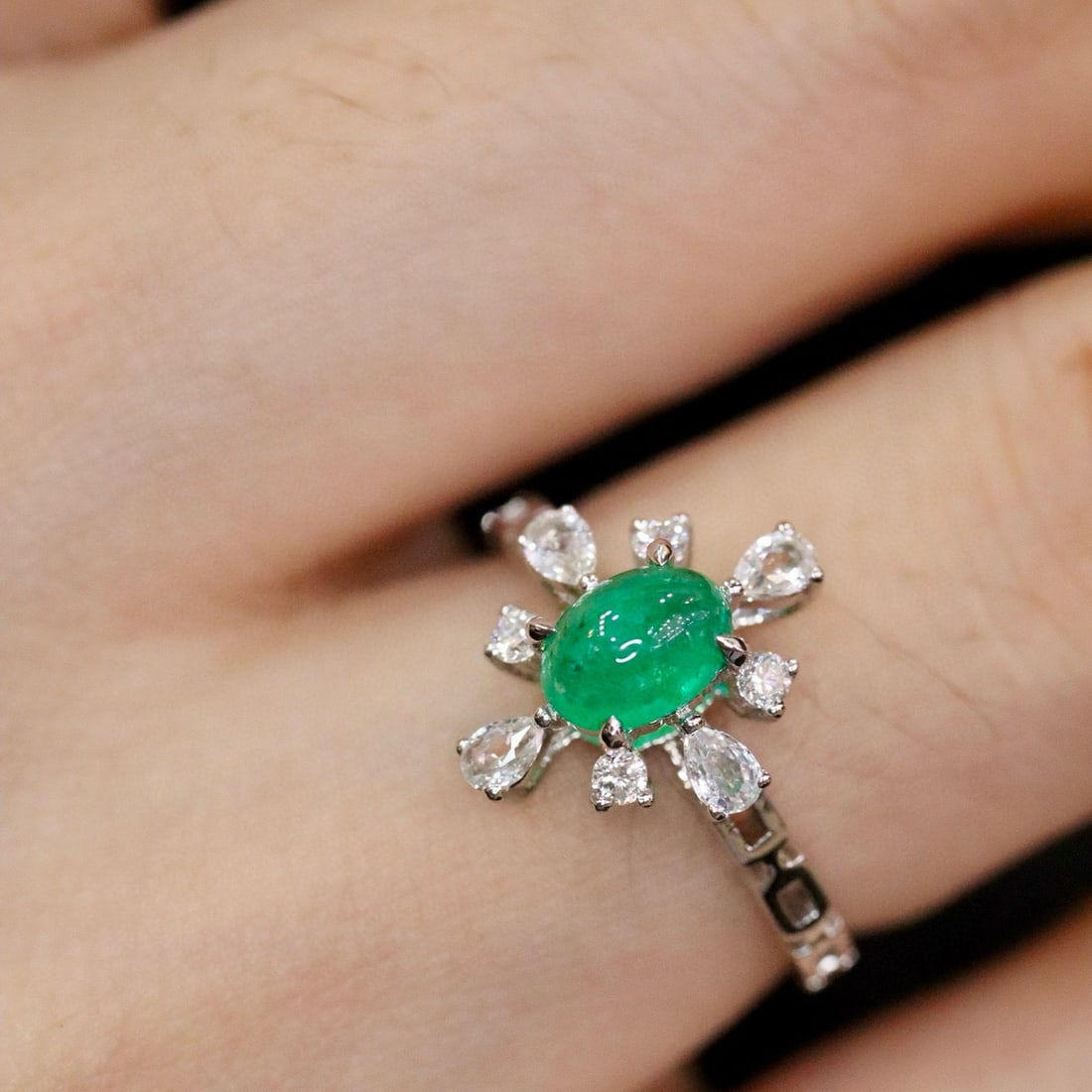 14k Gold 0.66 Ctw Natural Emerald & Diamond Ring - 5