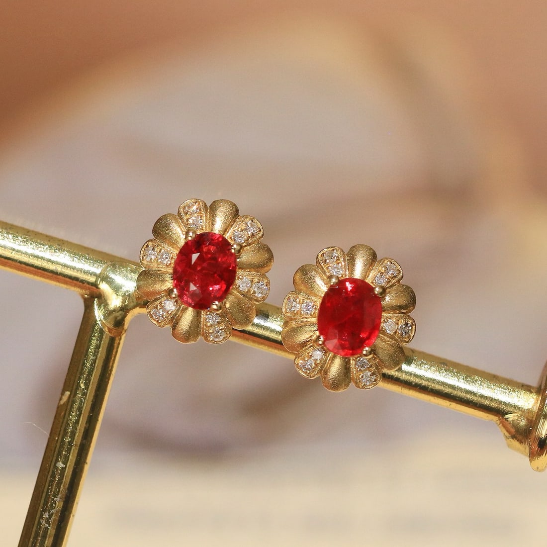 14k Gold 0.91 Ctw Natural Ruby & Diamond Earrings - 4