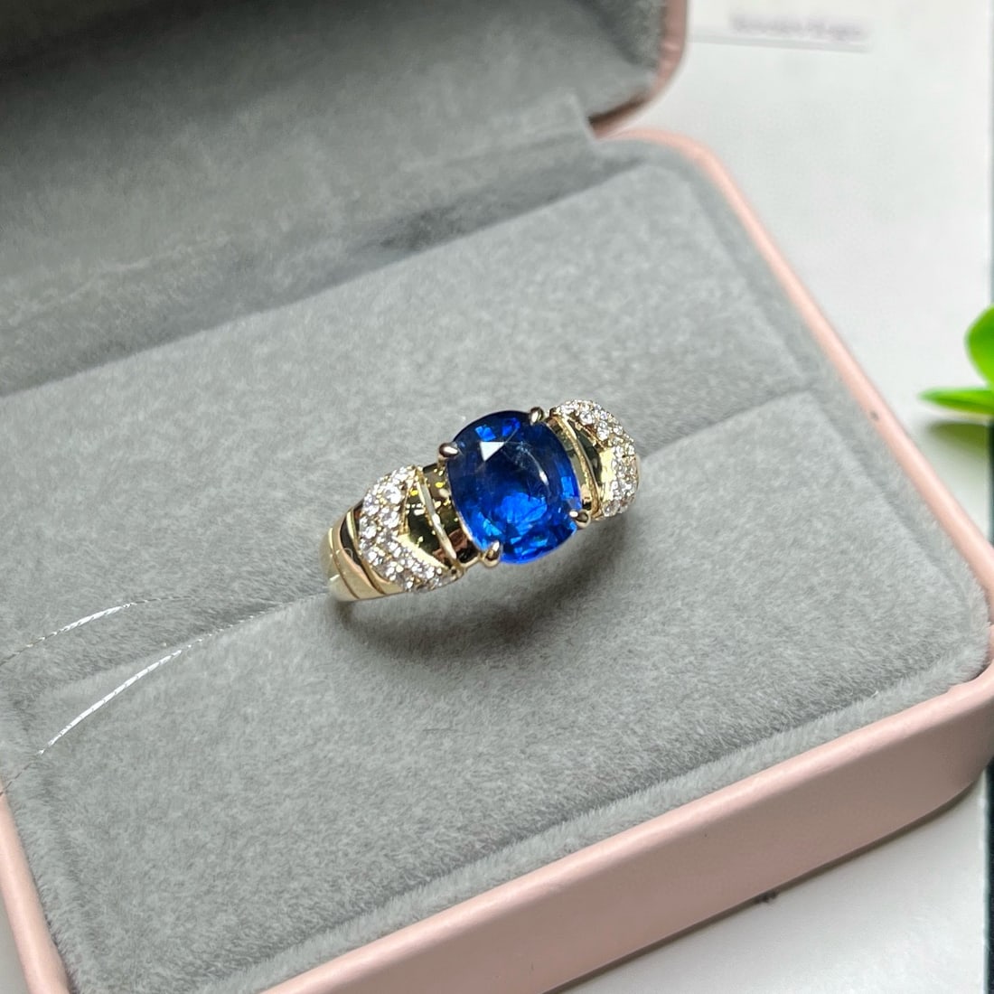14k Gold 2.49 Ctw Natural Sapphire & Diamond Ring: Ref:231019245 // gold content:14k gold // ring size:7. 25us // // main gemstone:sapphire // shape:oval // carat weight:2. 24ct // color:blue // treatment:natural // // adjacent gemstone 2 : diamond //