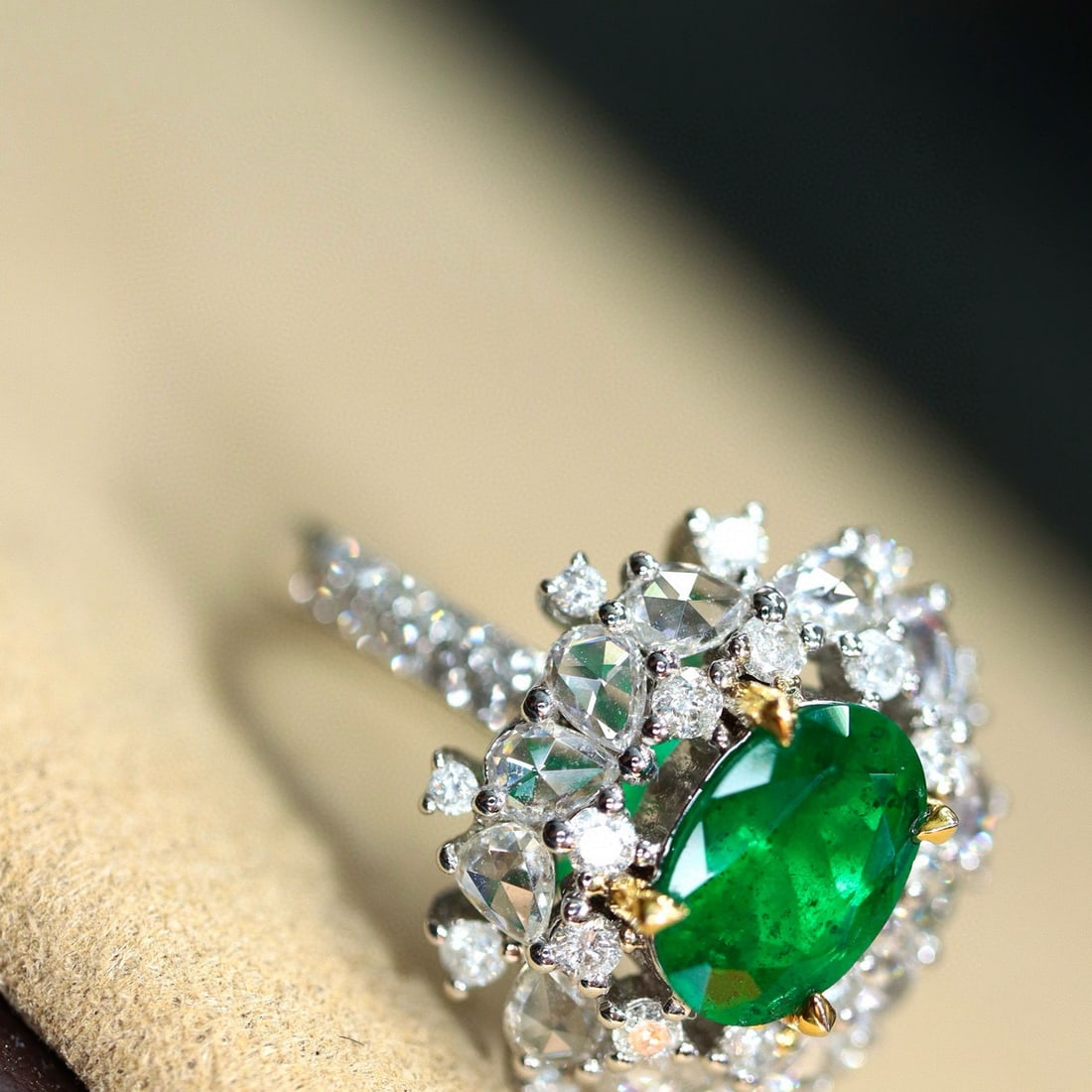 14k Gold 2.31 Ctw Natural Emerald & Diamond Ring - 2