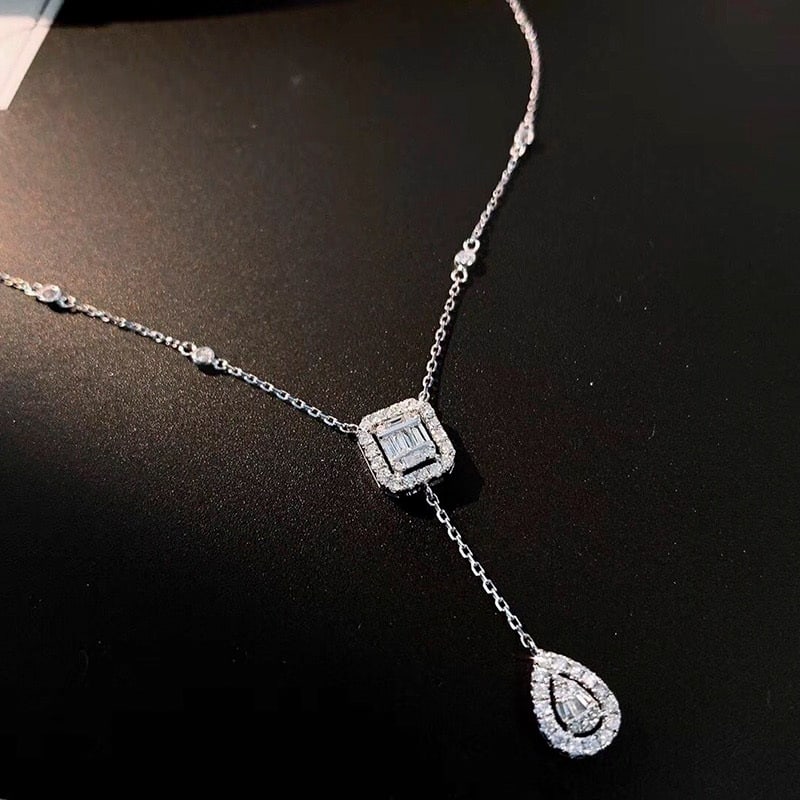 14k Gold 0.50 Ct Natural H Diamond Necklace: Ref:231020044 // gold content:14k gold // main gemstone:diamond // shape:multiply // carat weight:0. 50ct // clarity grade:vs-si // color:h // treatment:natural // Low Estimate: 2400 Condition: New