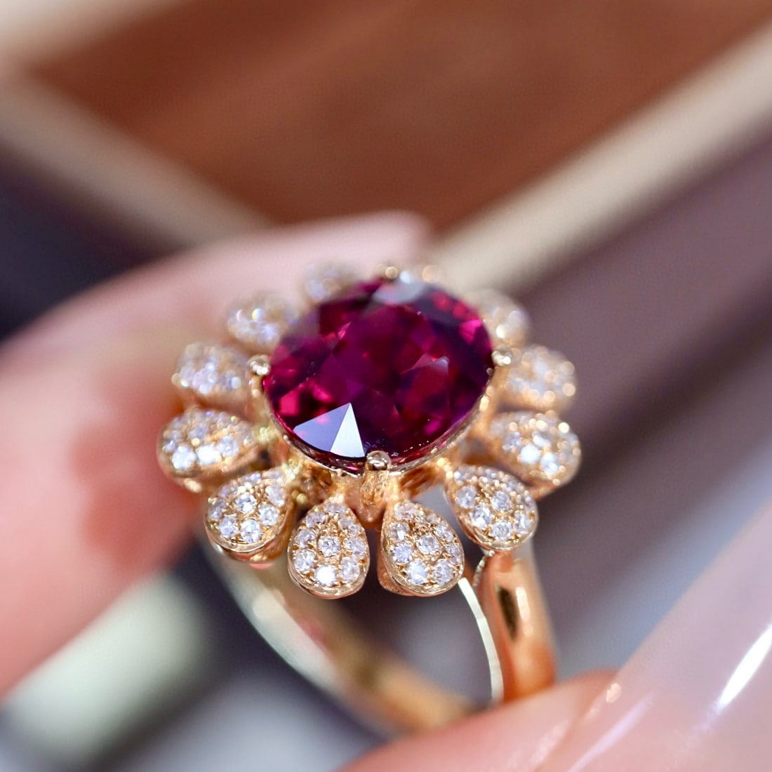 14k Gold 3.31 Ct Natural Garnet & Diamond Ring - 4