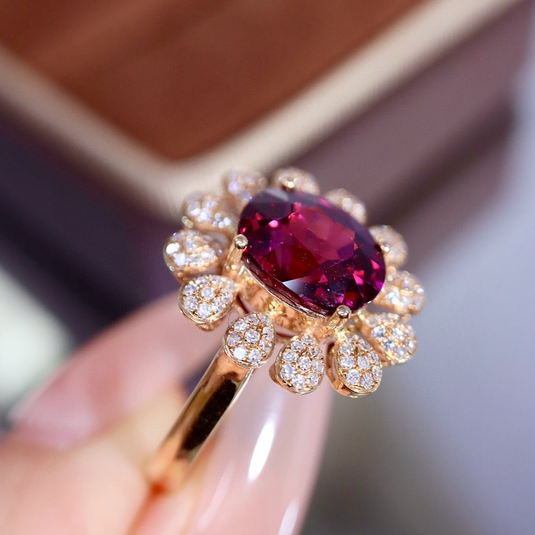 14k Gold 3.31 Ct Natural Garnet & Diamond Ring - 6