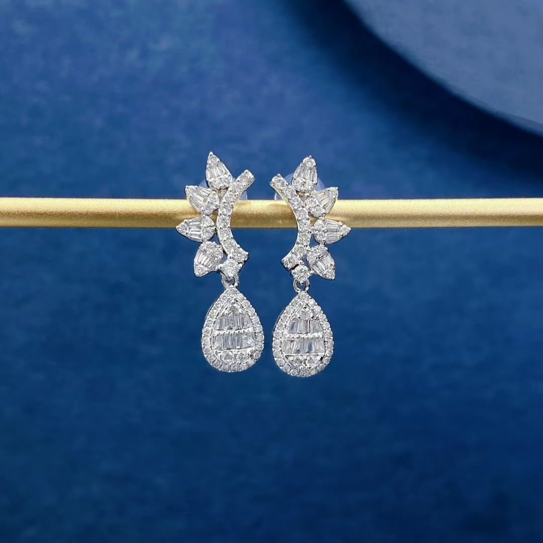 14k Gold 0.6 Ct Natural H Diamond Earrings (1 of 3)