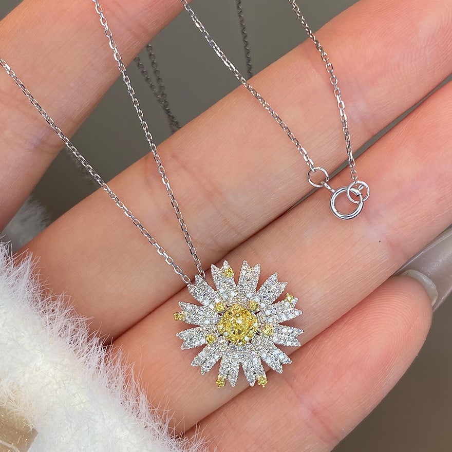 14k Gold 0.45 Ct Natural Color Diamond Necklace: Ref:231020088 // gold content:14k gold // main gemstone:diamond // shape:multiply // carat weight:0. 45ct // clarity grade:vs-si // color:color // treatment:natural // High Estimate: 5000 Condition: