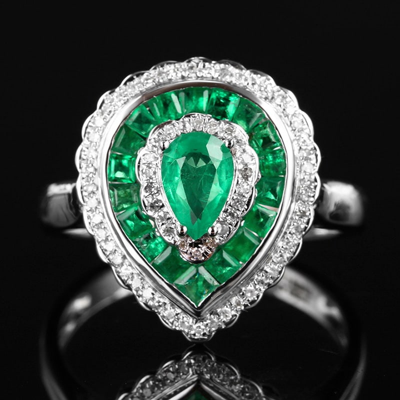 14k Gold 1.15 Ctw Vivid Green Natural Emerald & Diamond Ring: Ref:231020094 // gold content:14k gold // ring size:7. 25us // // main gemstone:emerald // shape:multiply // carat weight:0. 95ct // color:vivid green // treatment:natural // // adjacent gemstone 2 :