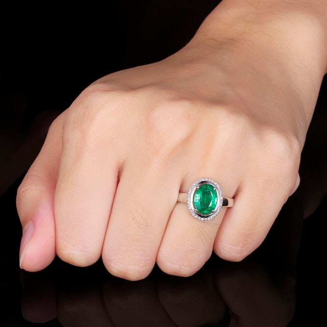 14k Gold 1.61 Ctw Vivid Green Natural Emerald & Diamond Ring - 4