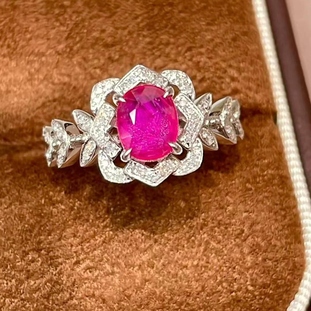 14k Gold 1 Ct Natural Ruby & Diamond Ring: Ref:231020108 // gold content:14k gold // ring size:7. 25us // // main gemstone:ruby // shape:oval // carat weight:1ct // color:red // treatment:natural // // adjacent gemstone 2 : diamond //