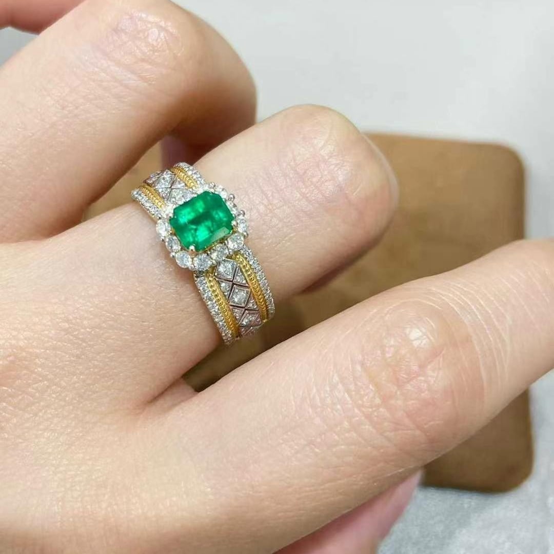 14k Gold 0.73 Ct Vivid Green Natural Emerald & Diamond Ring - 6