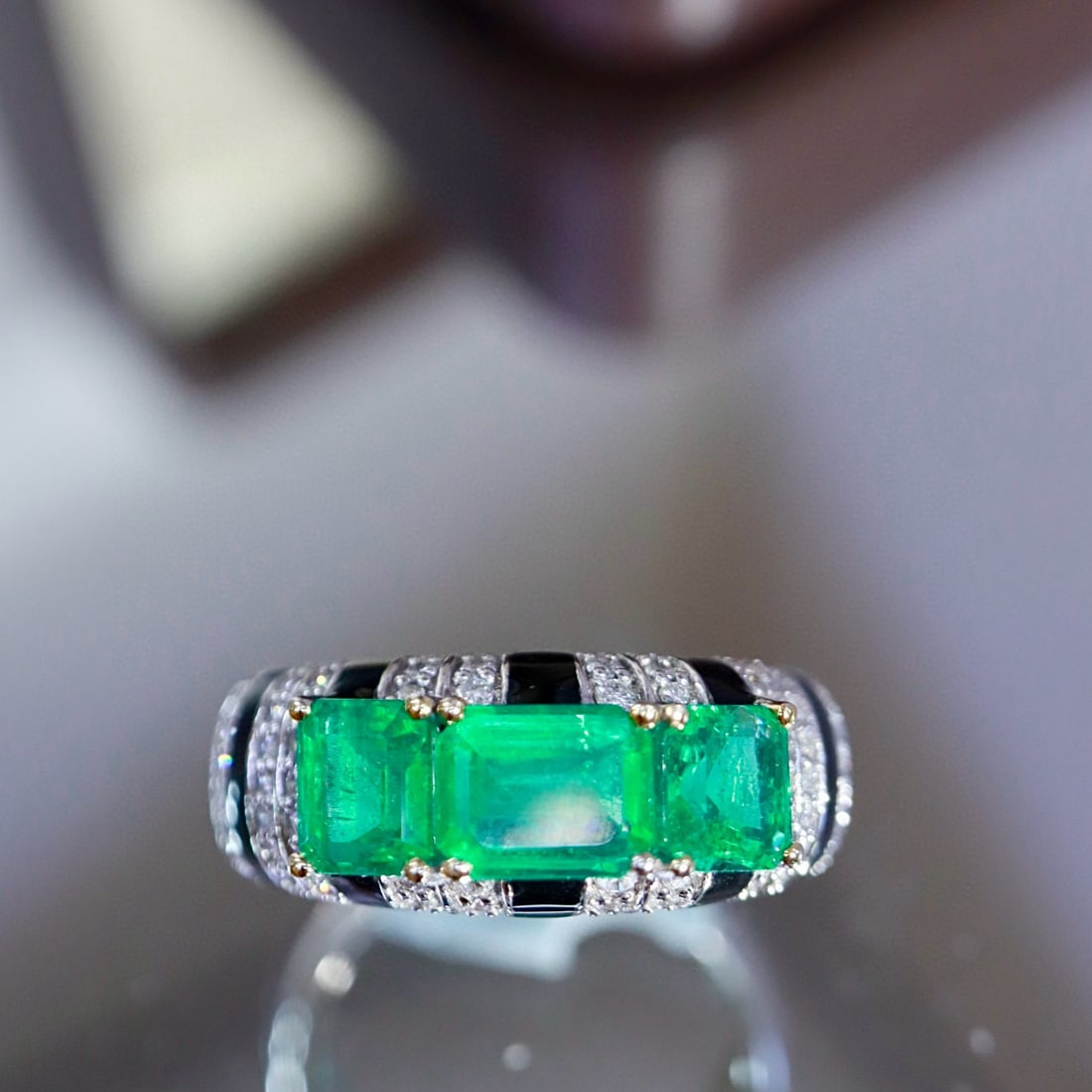 14k Gold 2.23 Ctw Vivid Green Natural Emerald & Diamond Ring - 5