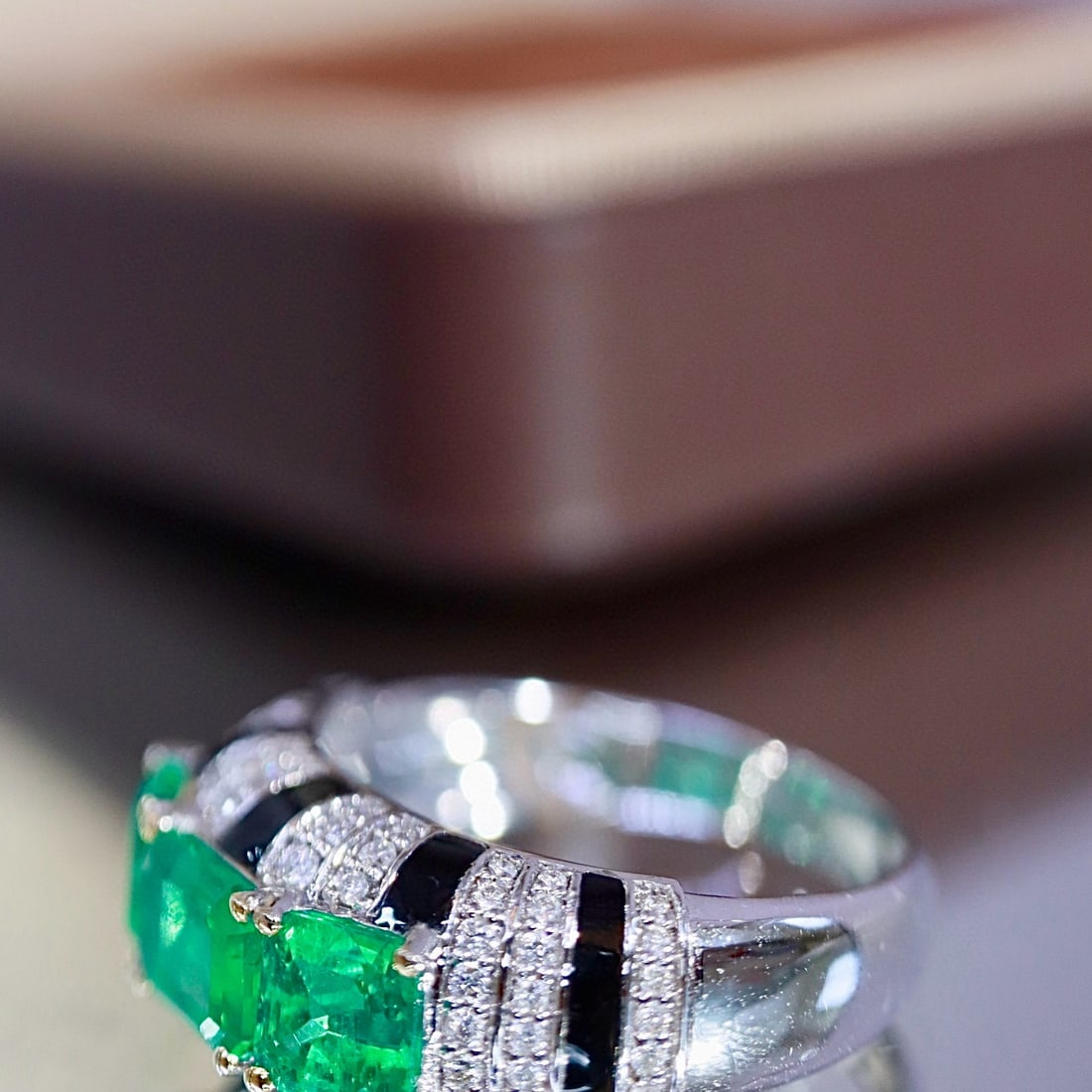 14k Gold 2.23 Ctw Vivid Green Natural Emerald & Diamond Ring - 7