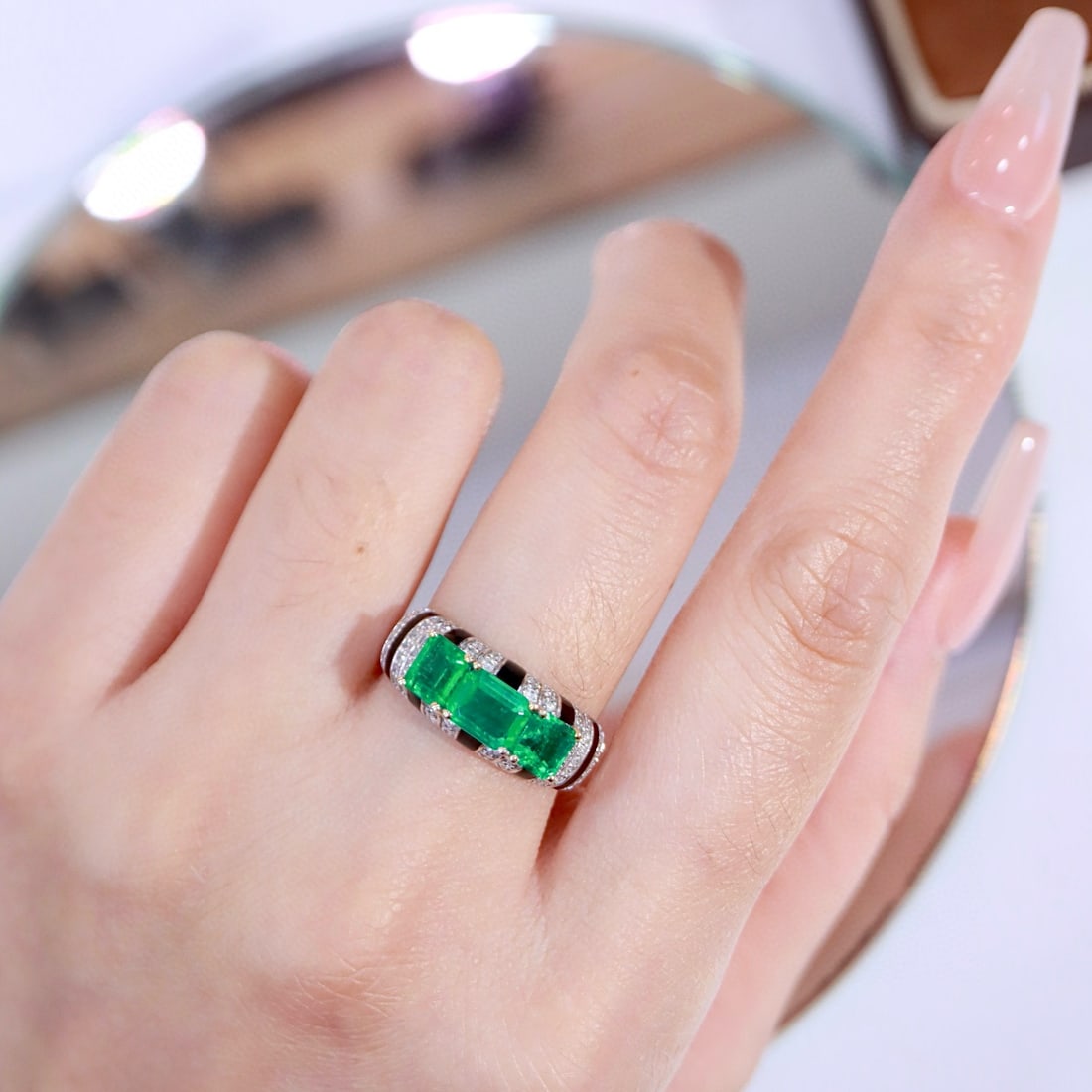 14k Gold 2.23 Ctw Vivid Green Natural Emerald & Diamond Ring - 8