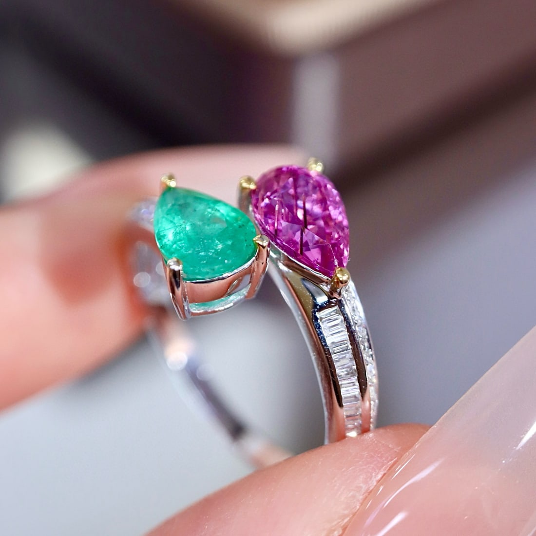 14k Gold 1.86 Ctw Natural Emerald & Sapphire & Diamond & Toi Et Moi Ring - 2