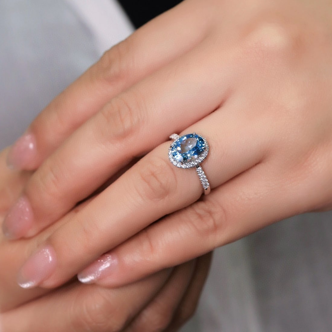 14k Gold 2.00 Ct Natural Aquamarine & Diamond Ring - 6