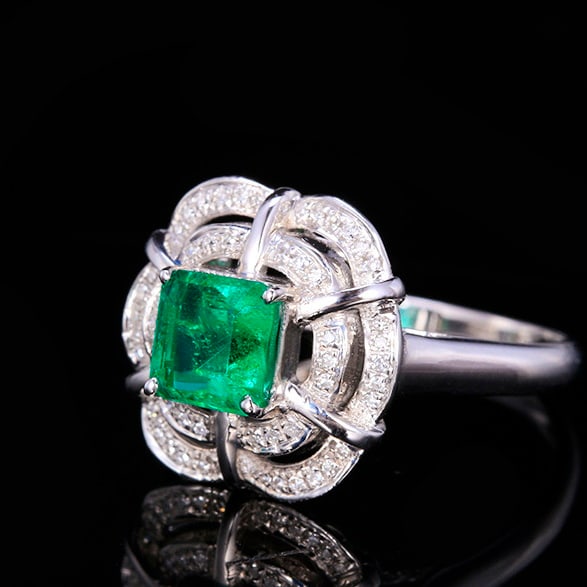 14k Gold 1.47 Ctw Vivid Green Natural Emerald & Diamond Ring - 2