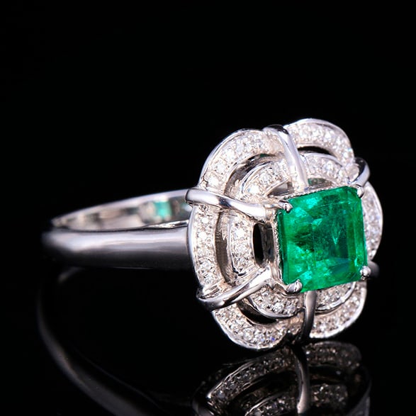 14k Gold 1.47 Ctw Vivid Green Natural Emerald & Diamond Ring - 3