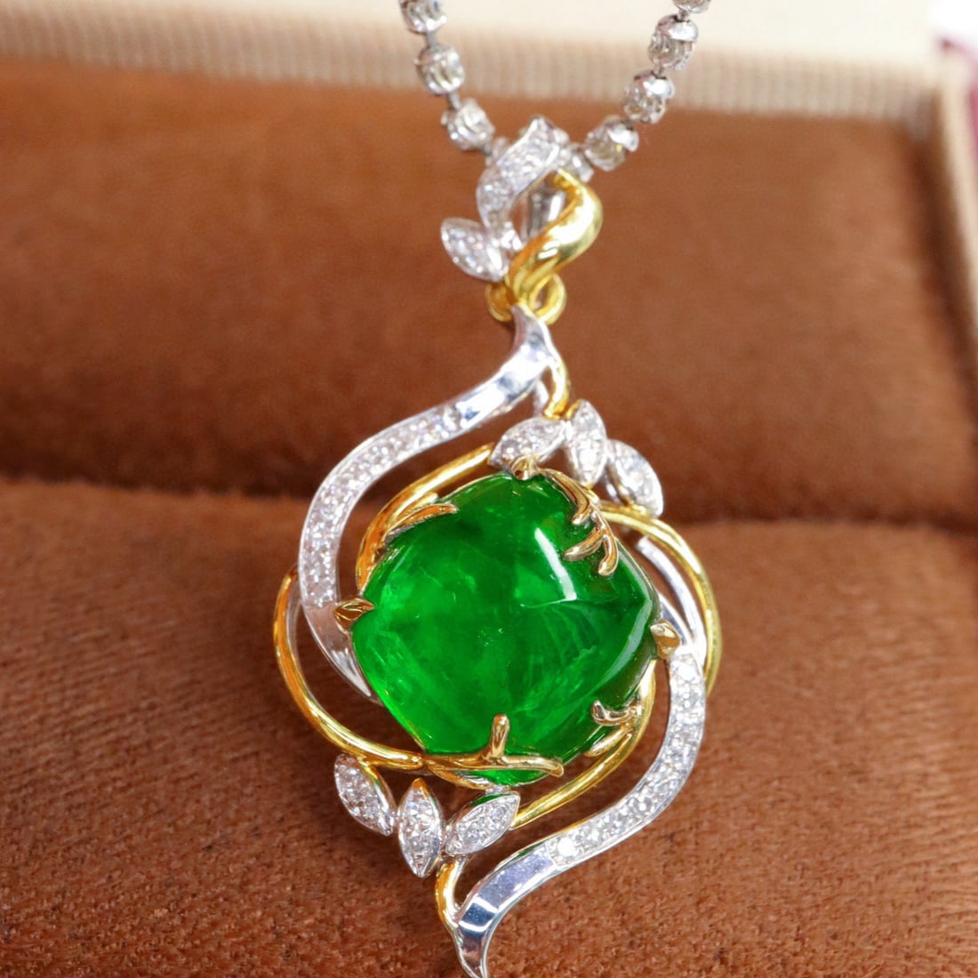14k Gold 4.42 Ctw Vivid Green Natural Emerald & Diamond Pendant( Without Chain ) - 3