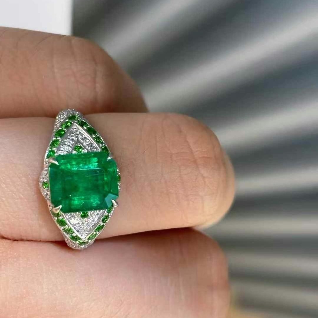 14k Gold 3 Ct Vivid Green Natural Emerald & Diamond & Tsavorite Ring - 5