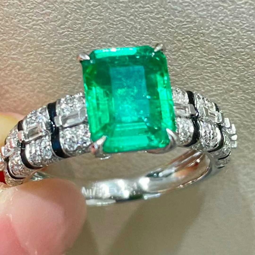14k Gold 1.95 Ct Natural Emerald & Diamond Ring - 4